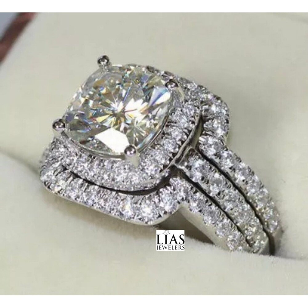 New 10k white gold wedding ring set